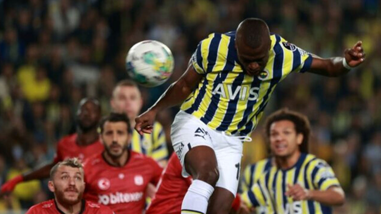 Fenerbahçe deplasmanda Sivasspor'u 3-1 mağlup etti