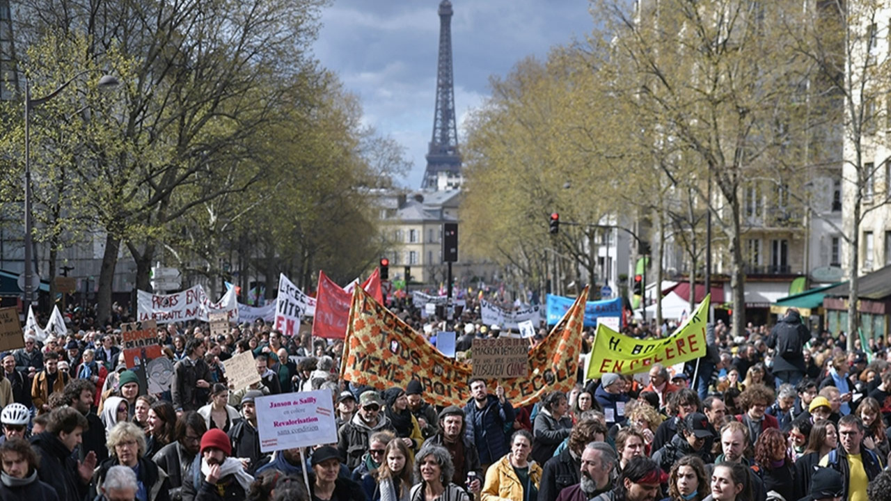 Paris'te gösterilerin belediyeye maliyeti 1,6 milyon avro oldu