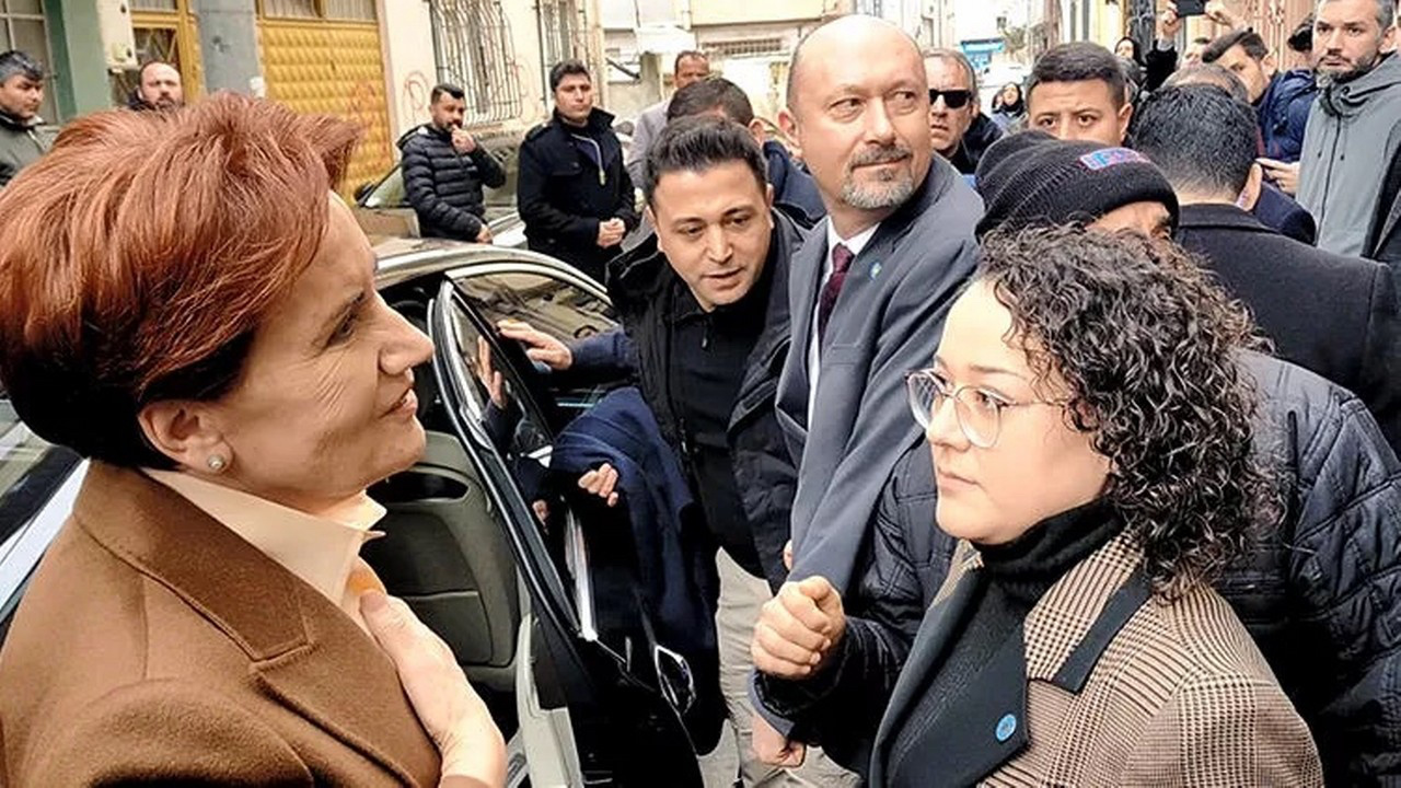 İYİ Parti Genel Başkanı Akşener'den Sinan Ateş'in ailesine ziyaret