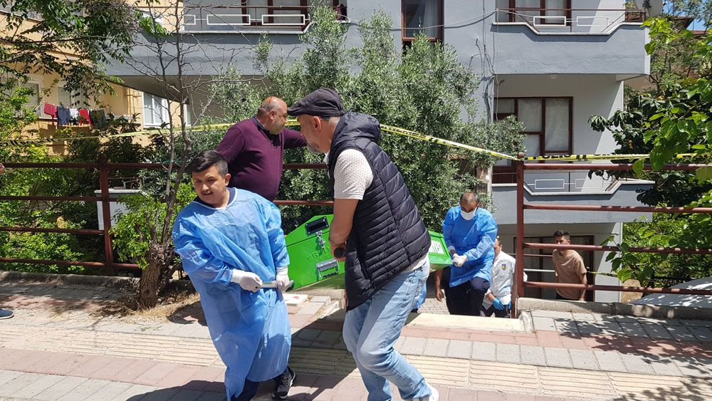 Antalya'da vahşet! 2 gündür haber yoktu cesedi elbise dolabından çıktı şüpheli şoke etti her yerde aranıyor