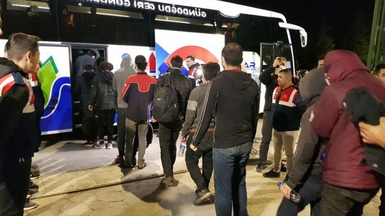 Kocaeli'de 69 düzensiz göçmen yakalandı