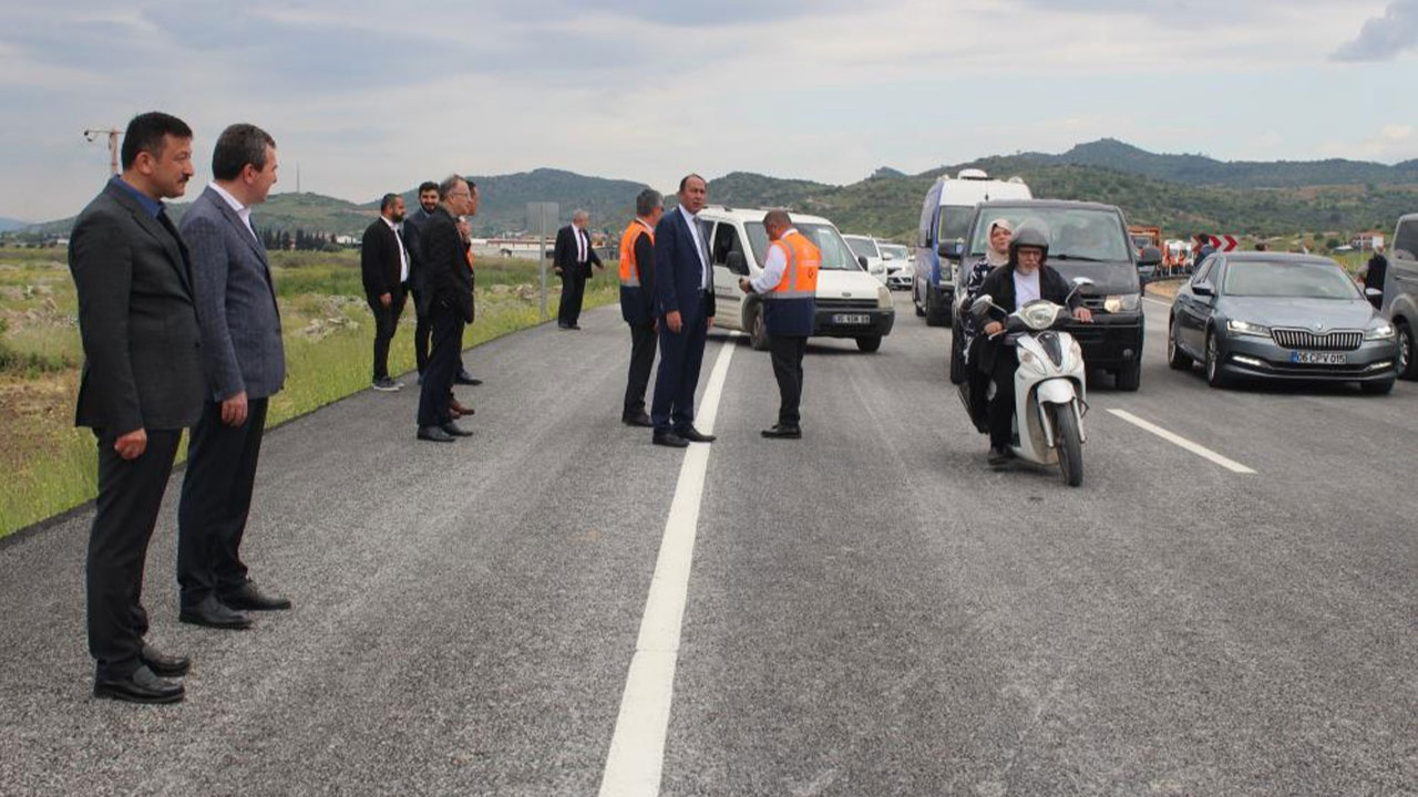 İzmir'de Bergama Çevreyolu trafiğe açıldı