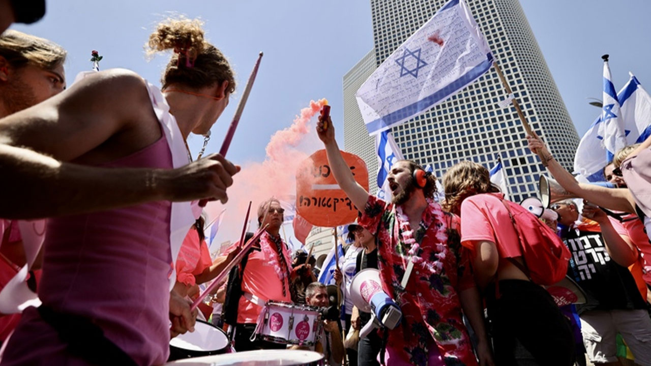 İsrail'de hükümet karşıtı protestolar ve eylemler devam ediyor