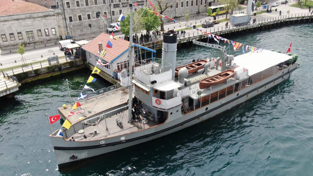 TCG Nusret Müze Gemisi, İstanbul Üsküdar’da ziyarete açıldı