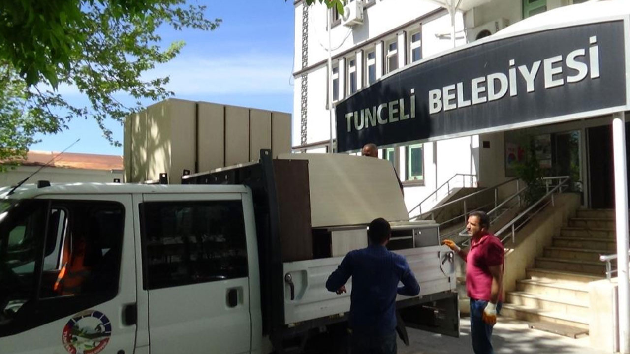 Tunceli Belediyesi hizmet binası boşaltıldı!