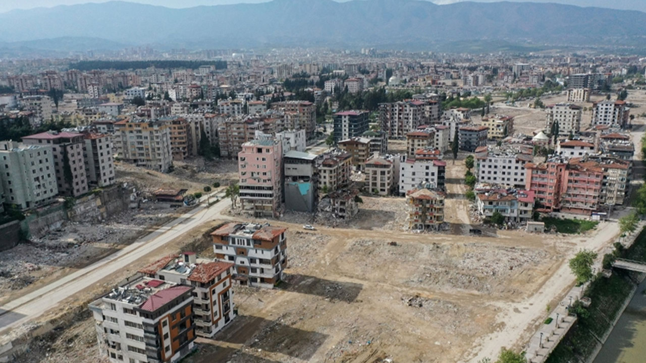 Depremlerde Vakıflar'a kayıtlı 678 tarihi eser zarar gördü