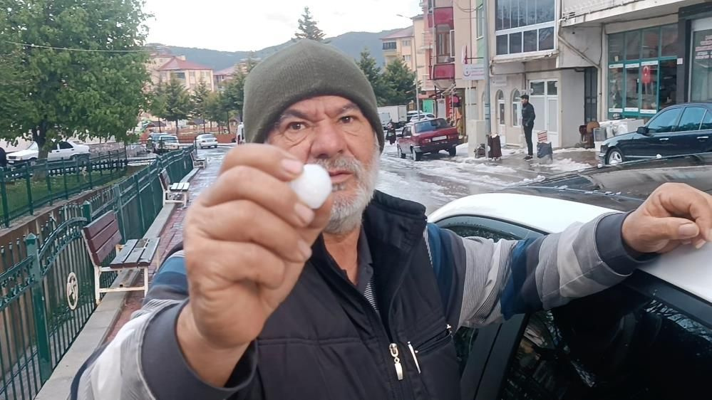 Denizli'yi dolu yağışı vurdu: Ceviz büyüklüğünde 15 dakika yağdı, milyonluk hasara yol açtı!