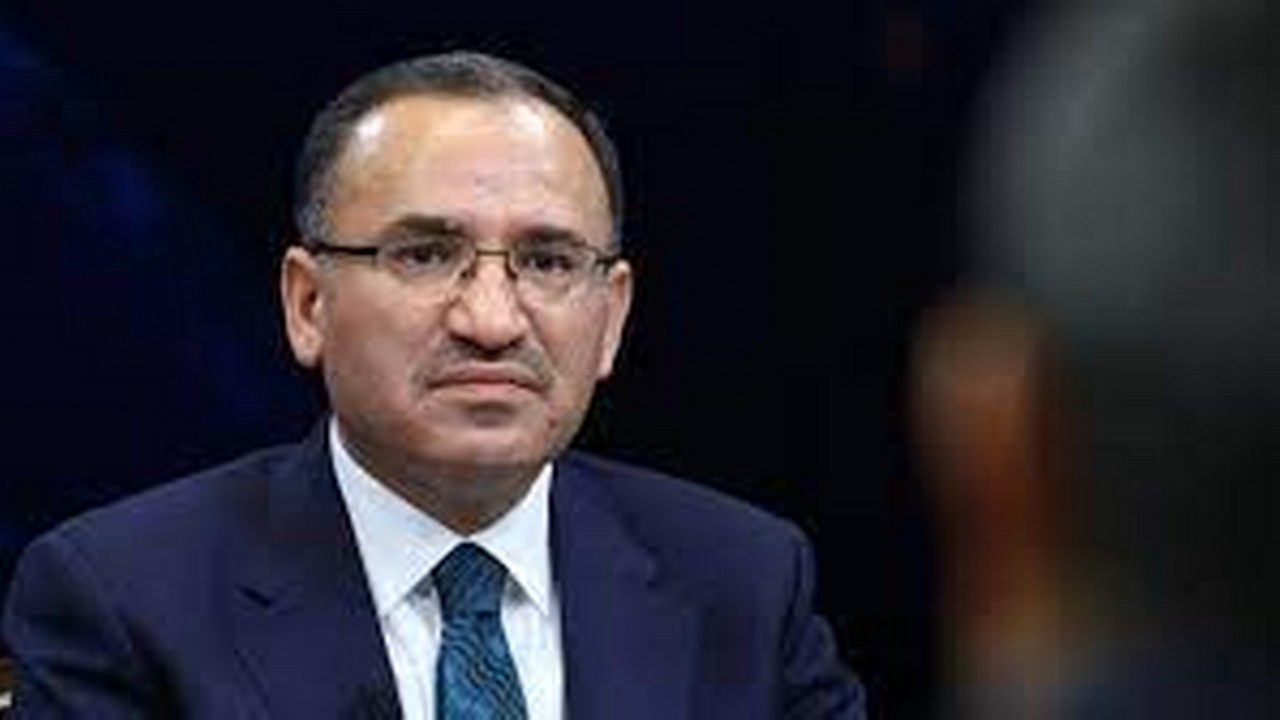 Adalet Bakanı Bozdağ "kan davalı" aileleri barıştırdı