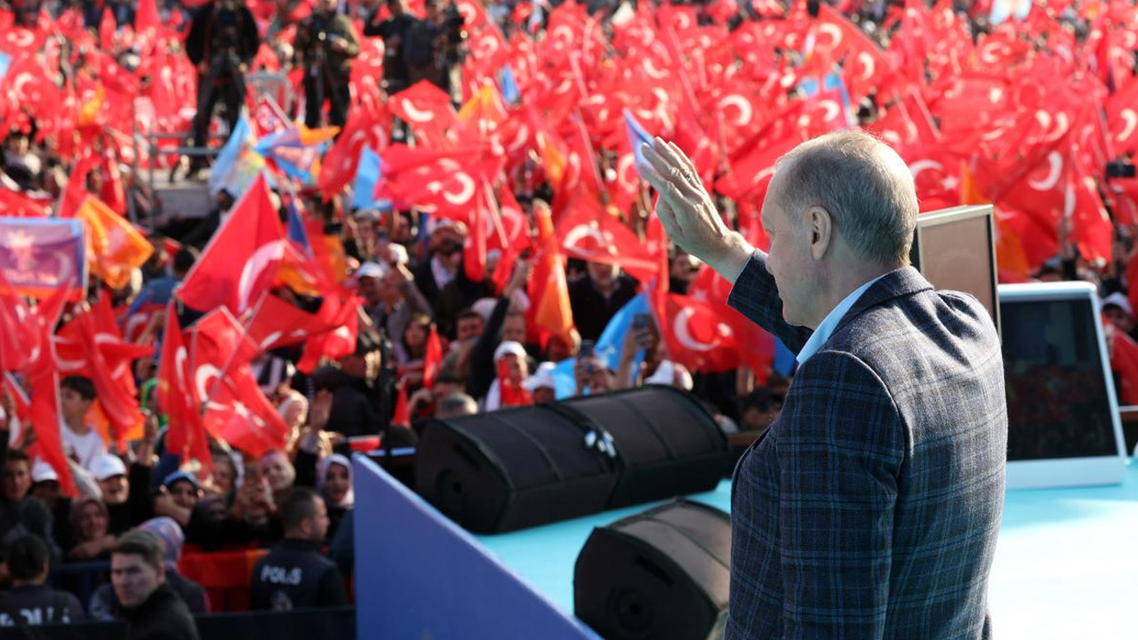 Atatürk Havalimanı'nda dev miting! Erdoğan'ın İstanbul mitingi saat kaçta başlayacak? Bazı yollar trafiğe kapatıldı