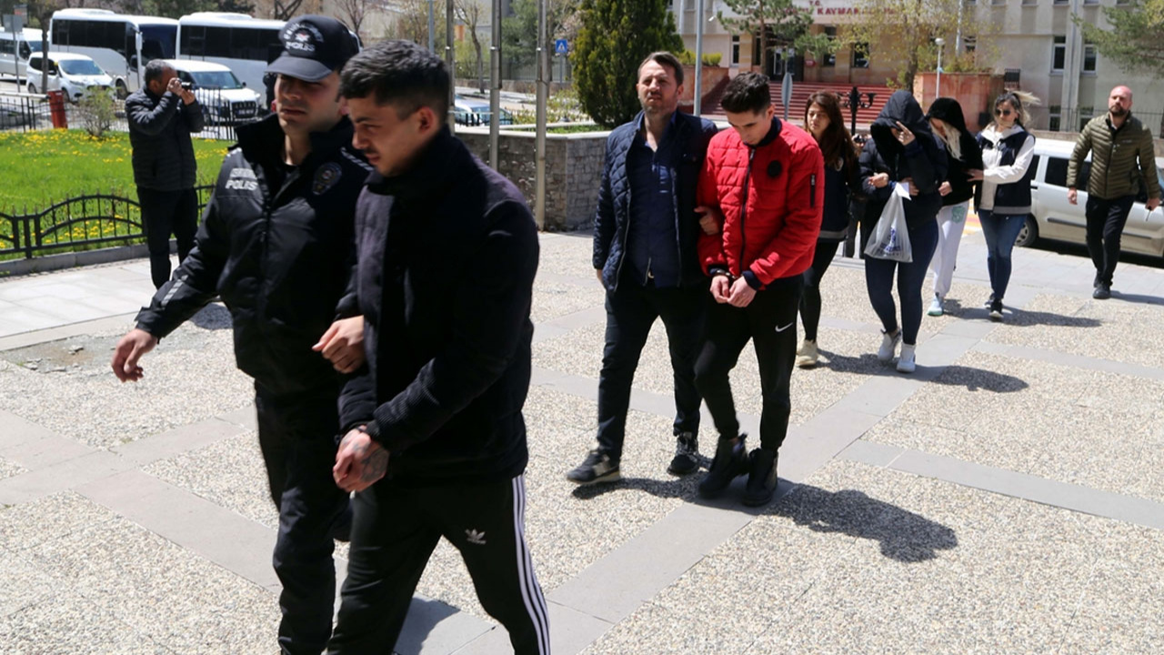 Erzurum merkezli "hayat sigortası" dolandırıcılığı operasyonu: 22 gözaltı