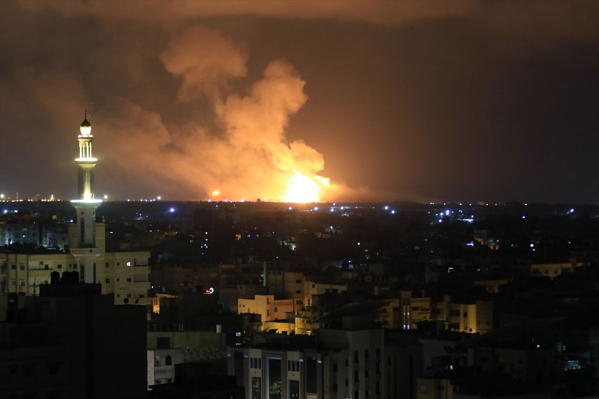İsrail'den Gazze'de katliam! Aralarında kadın ve çocukların da olduğu 12 Filistin'li öldürüldü