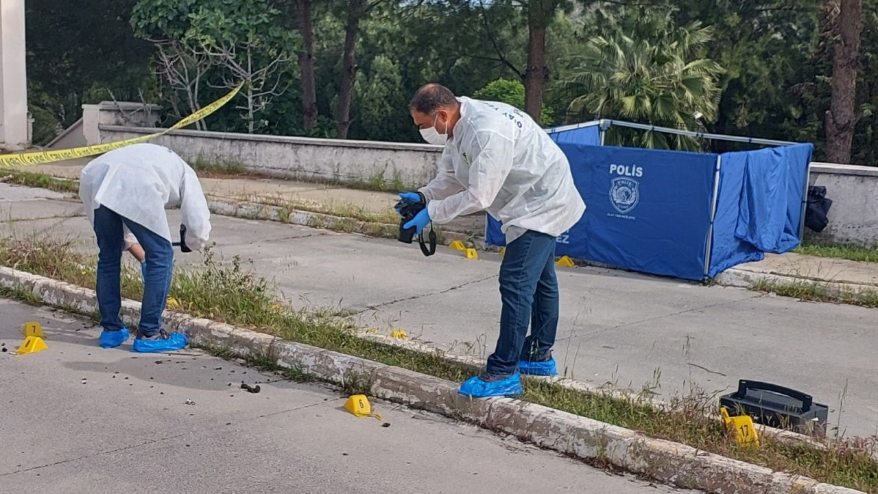 Eski hastane bahçesinde ceset bulundu! Milas'ta feci olay