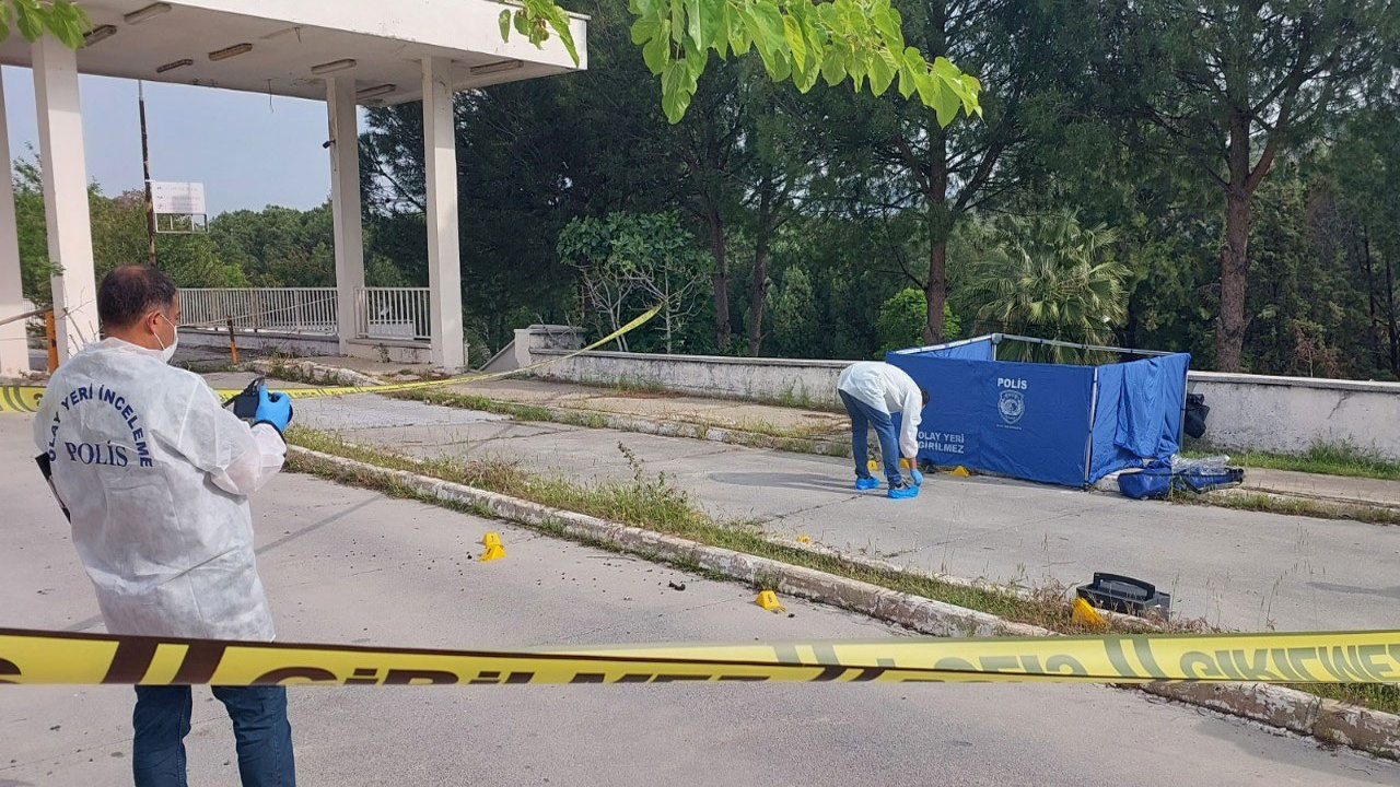 Eski hastane bahçesinde ceset bulundu! Milas'ta feci olay