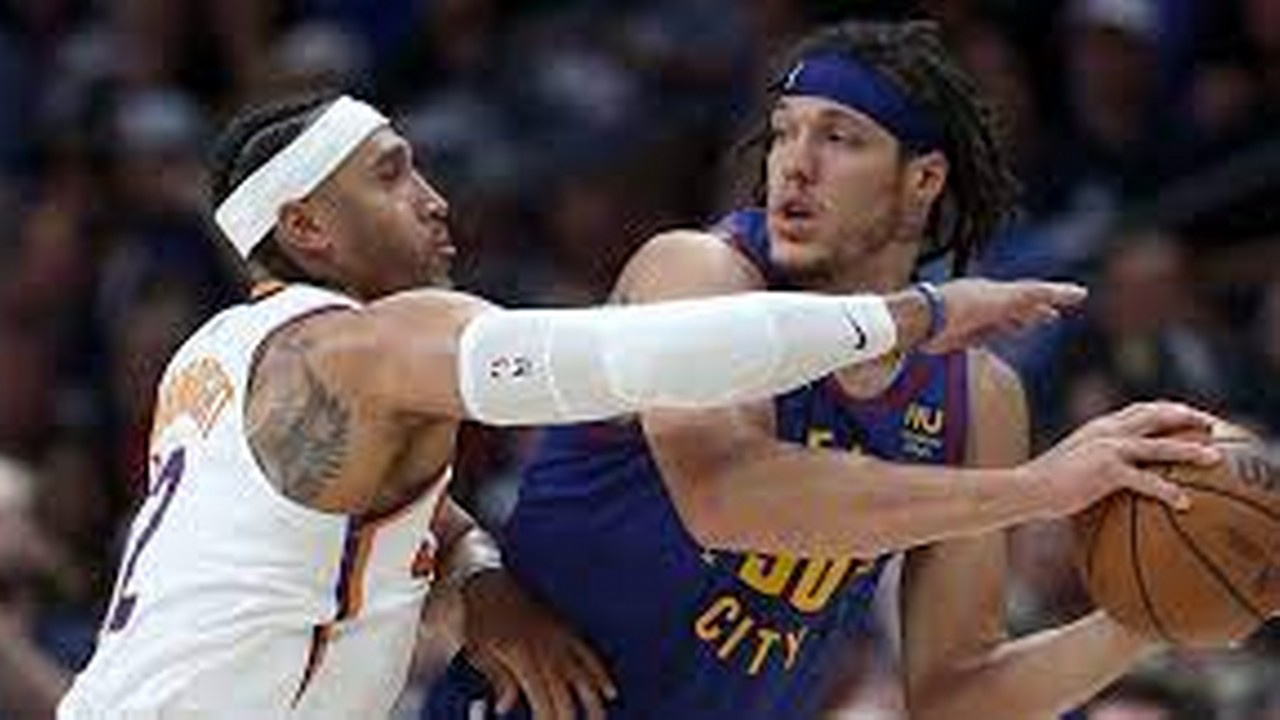 NBA'de konuk olduğu Suns'ı farklı yenen Nuggets, finale yükseldi
