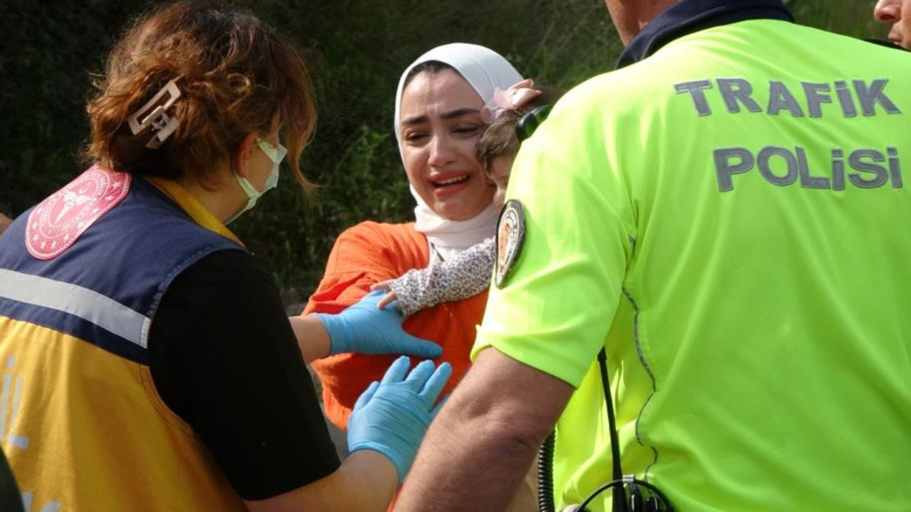 Antalya'da aracıyla takla atan kadın sürücü gözyaşlarına hakim olamadı