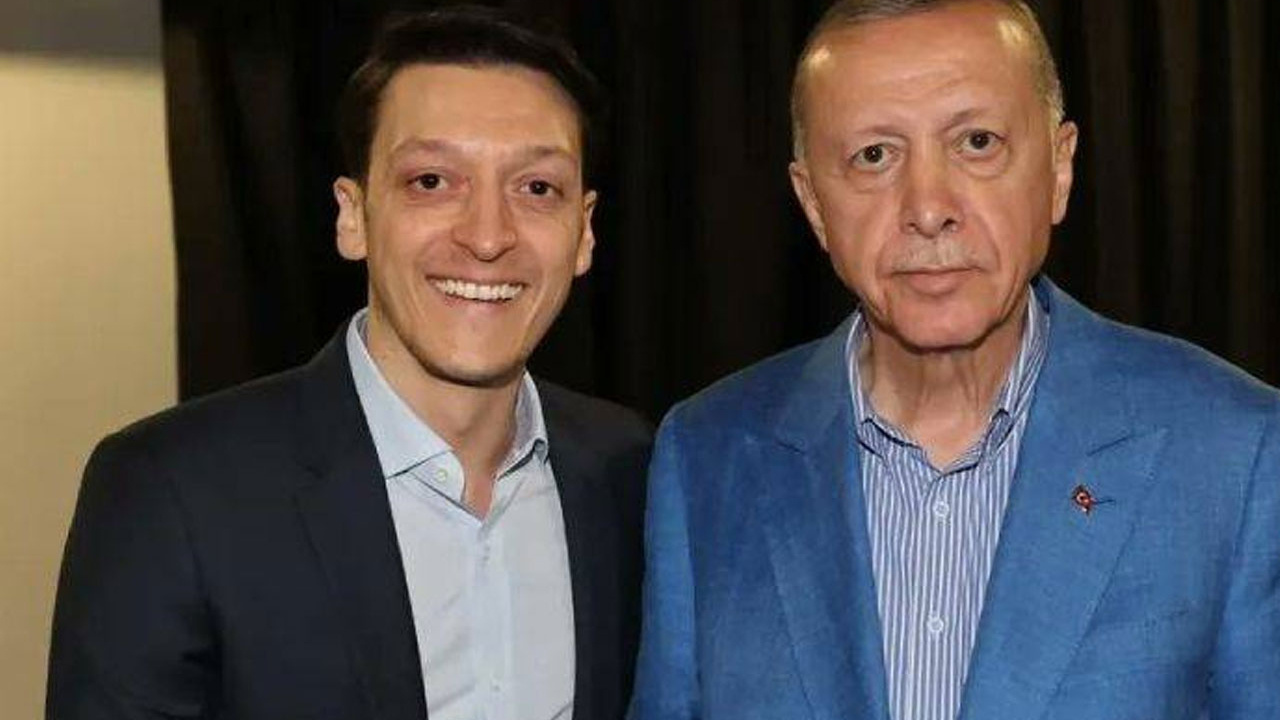 Mesut Özil'den Erdoğan'a destek paylaşımı: Her zaman yanındayız