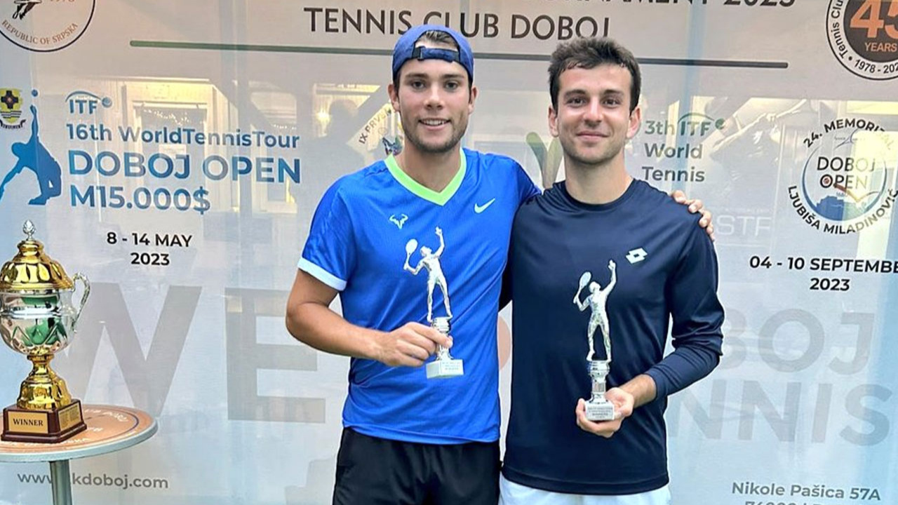 Milli tenisçi Ergi Kırkın Bosna Hersek'te çifte şampiyonluk kazandı