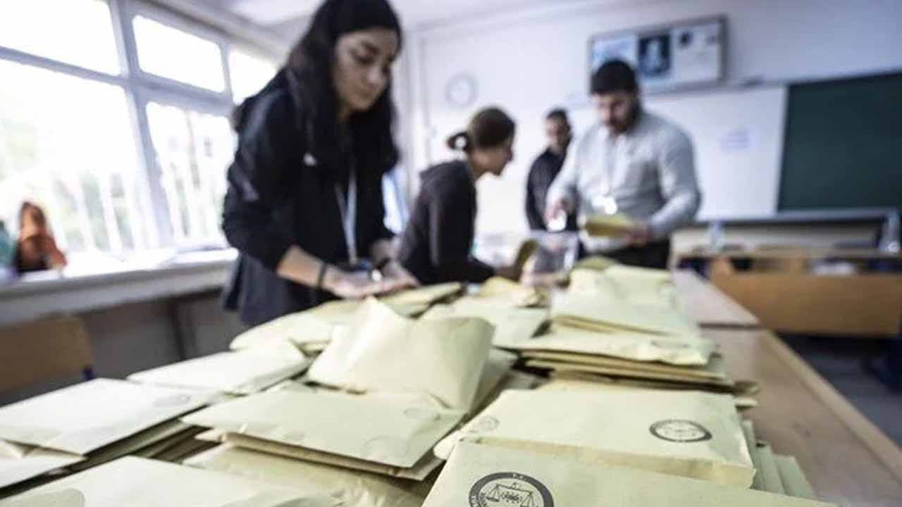 İstanbul'da cumhurbaşkanı seçimindeki oy dağılımı belirlendi! Kaç seçmen oy kullanmadı?