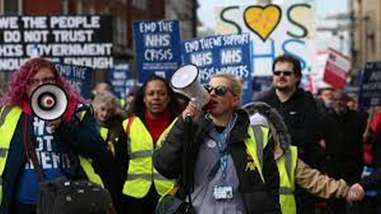 İngiltere'de grevler nedeniyle martta 556 bin iş günü kaybı yaşandı