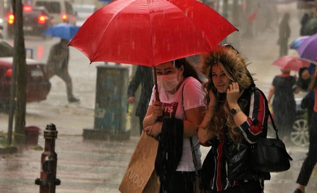 Meteoroloji 'sarı' kodla uyardı! Göz gözü görmüyor devamı çok fena geliyor İstanbul, Bolu, Ankara...