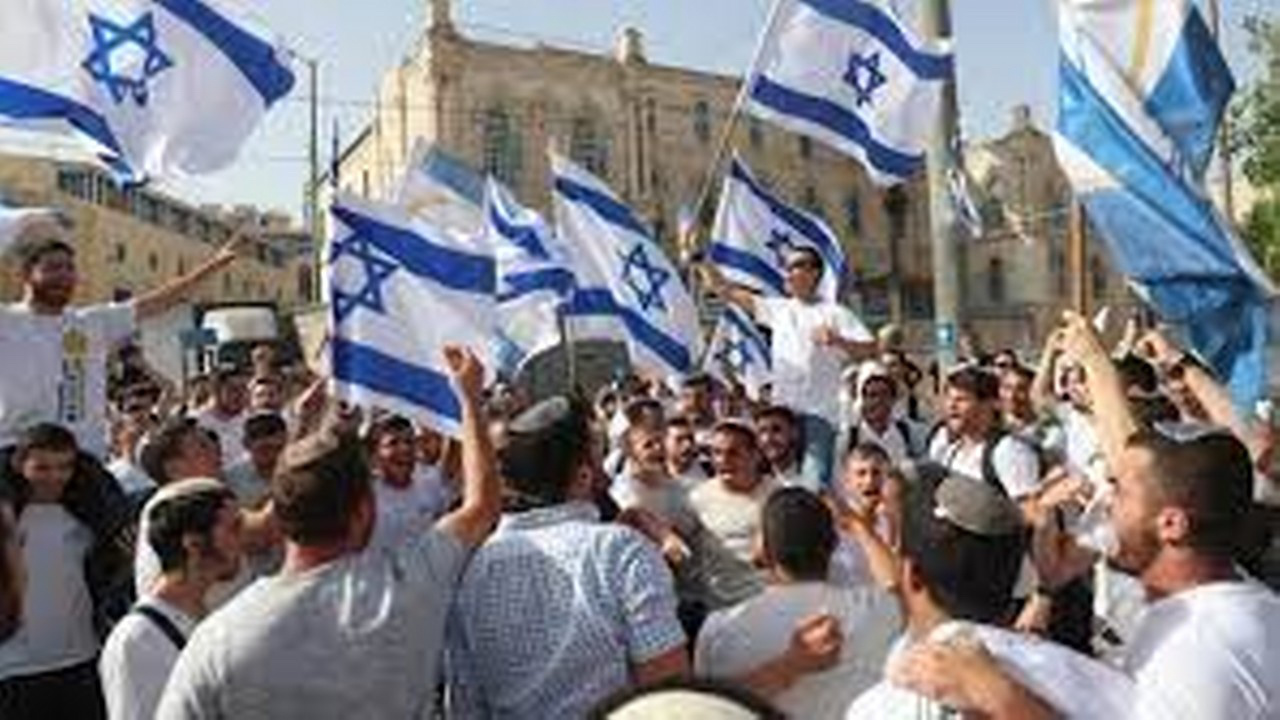 Filistin, "bayrak yürüyüşü"nün bölgeyi ateşe sürükleyeceği uyarısında bulundu