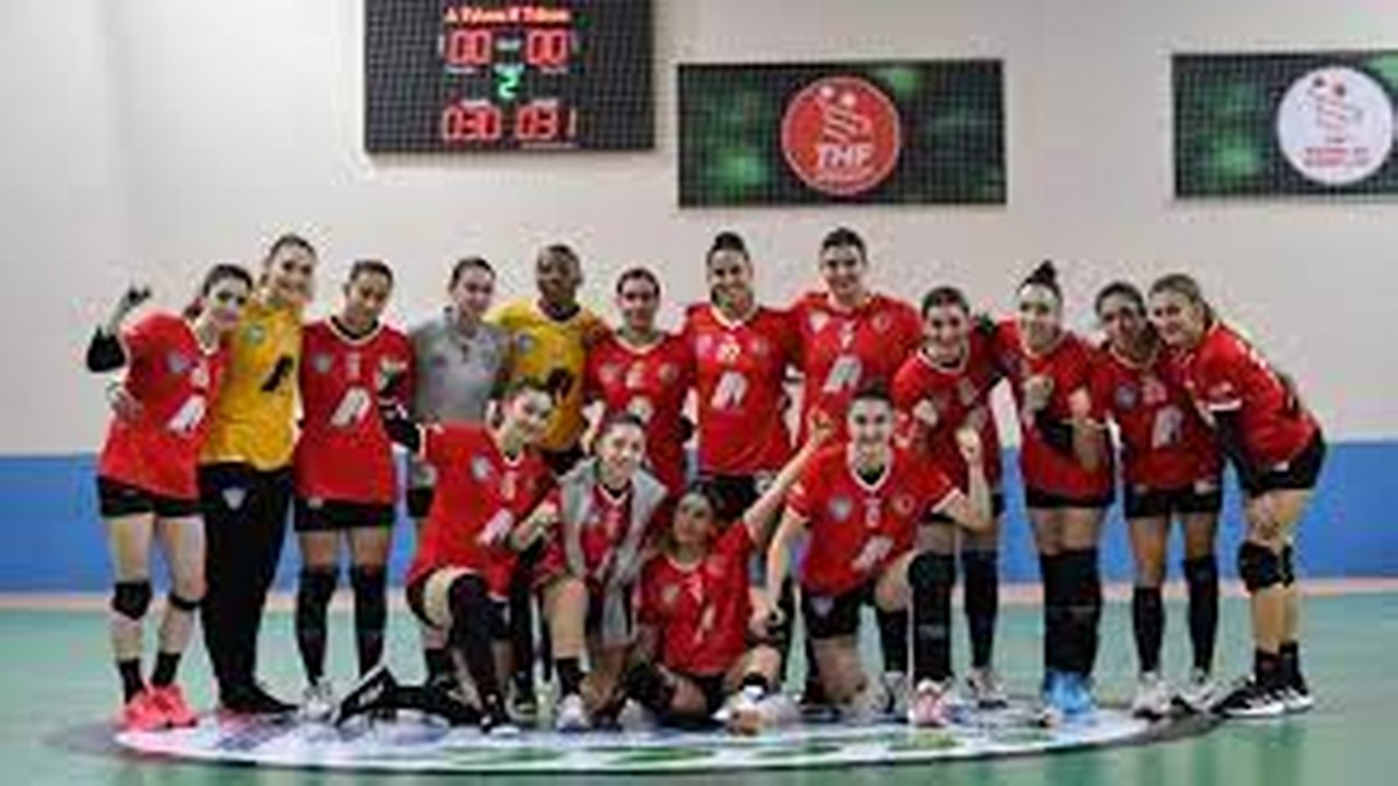 EHF Avrupa Kupası'nı kazanan Konyaaltı Belediyespor başarıda istikrar peşinde