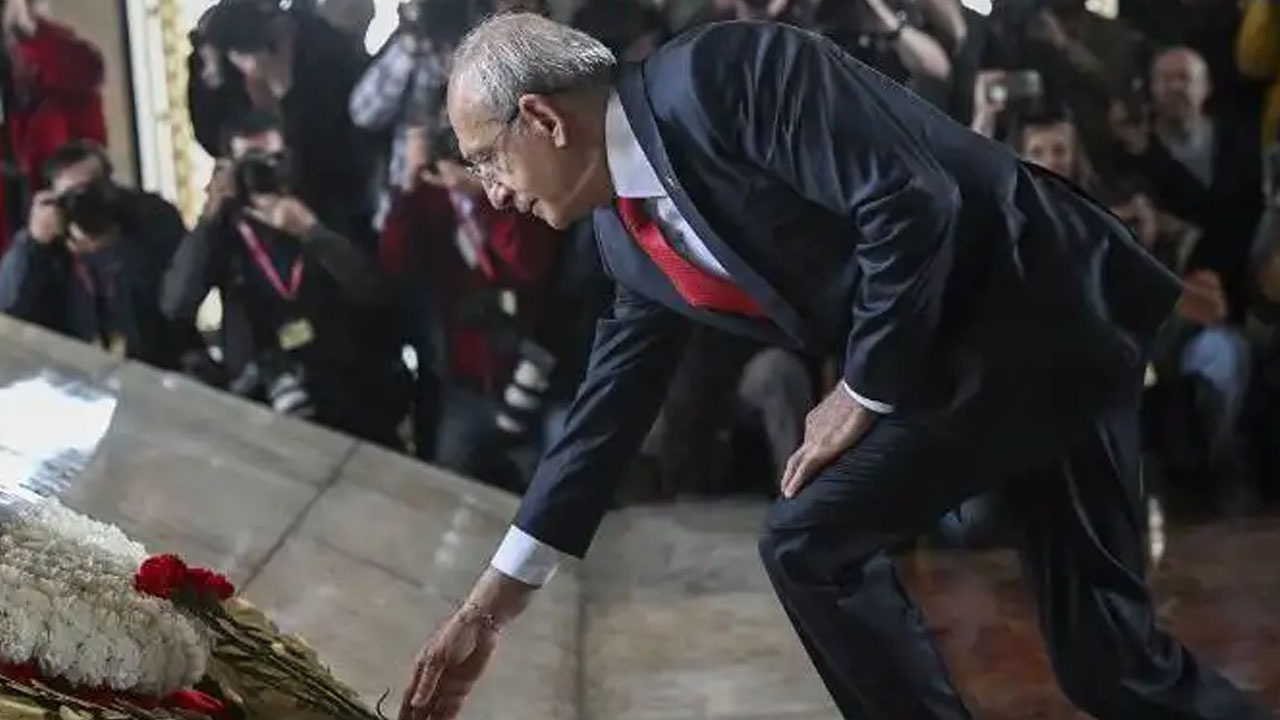 Cumhurbaşkanı adayı Kemal Kılıçdaroğlu, Anıtkabir'i ziyaret etti