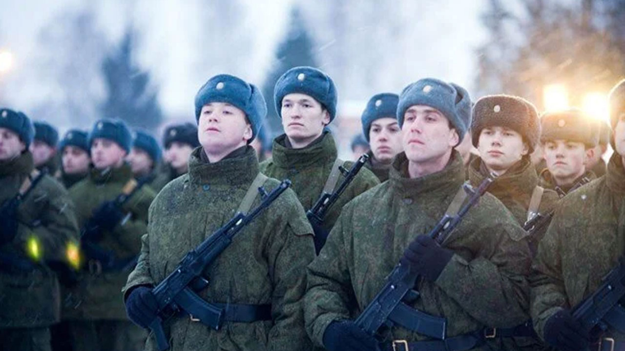 Rus ordusuna 117 binden fazla sözleşmeli ve gönüllü asker alındı