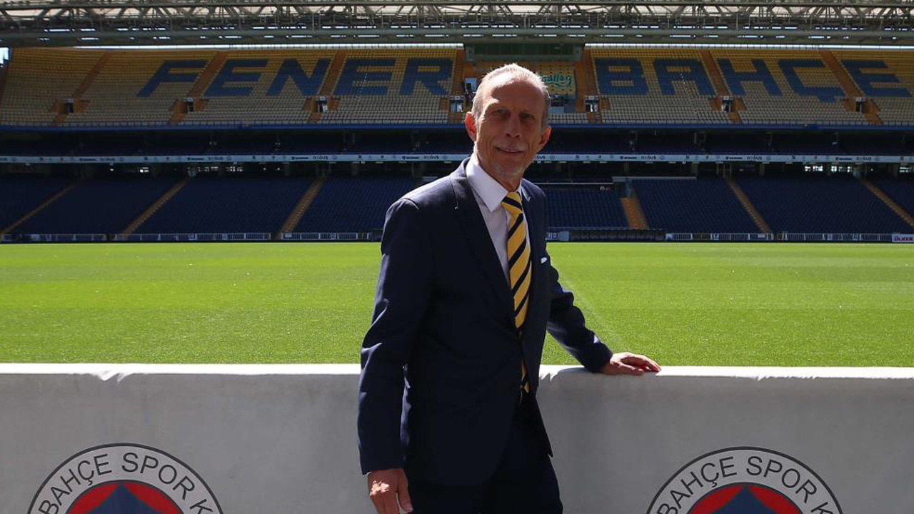 Fenerbahçe'den Christoph Daum'a geçmiş olsun mesajı