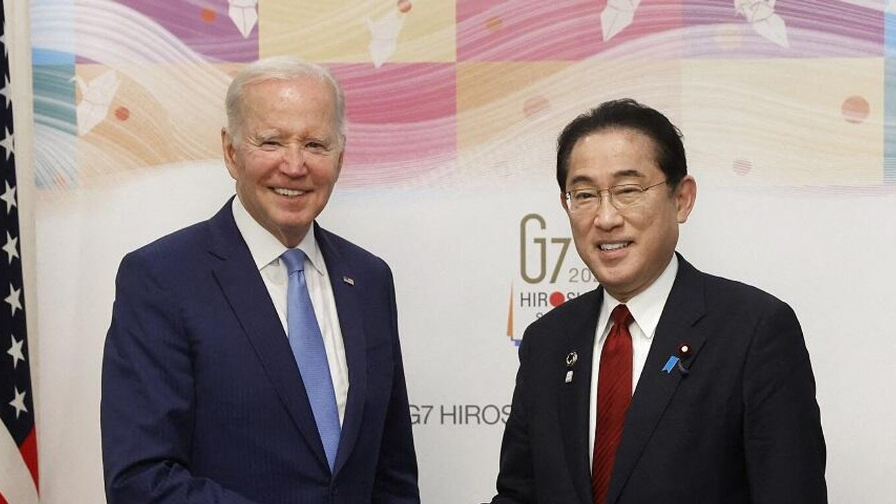 Japonya'daki G7 Zirvesi'nde Zelenskiy ile Biden bir araya geldi