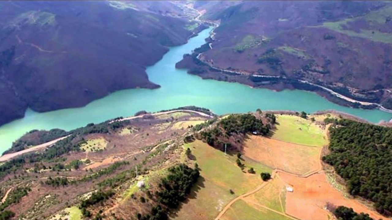 Bursa'da Doğancı barajı yüzde 100 doluluğa ulaştı, barajın kapakları açıldı