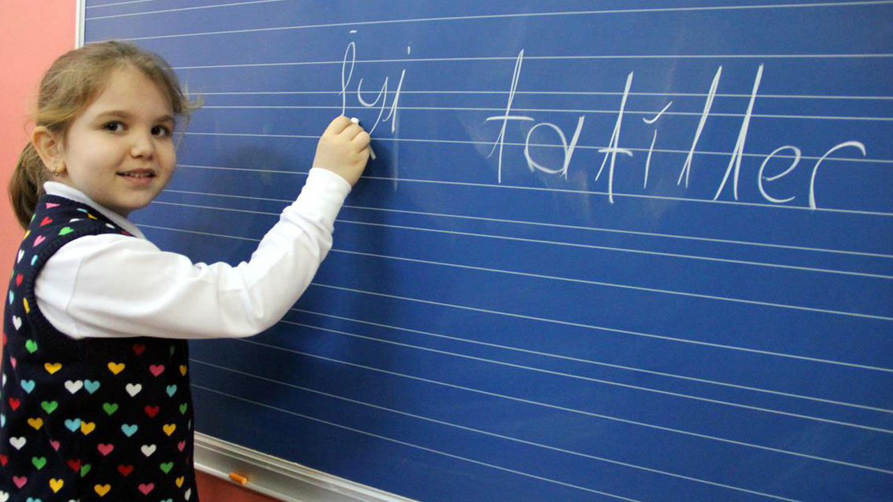 Milli Eğitim Bakanı Mahmut Özer duyurdu! Okulların kapanacağı tarih belli oldu