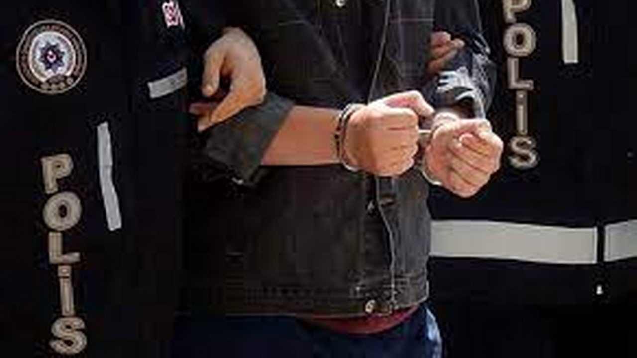 Karabük'te uyuşturucu operasyonlarında yakalanan 2 zanlı tutuklandı