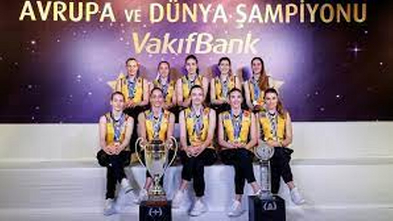 Kadınlar CEV Şampiyonlar Ligi şampiyonu VakıfBank, basın mensuplarıyla buluştu
