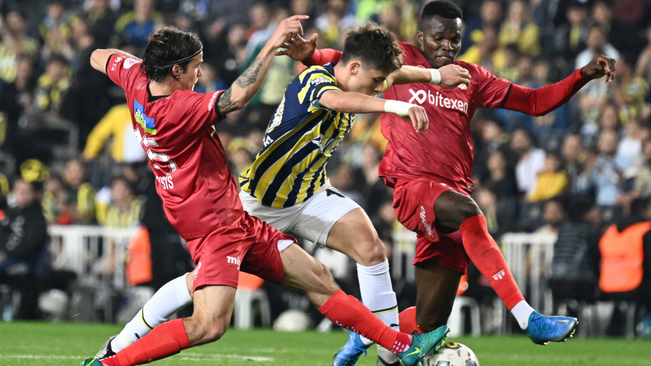 Sivasspor'u yenen Fenerbahçe, Türkiye Kupası'nda finale çıktı