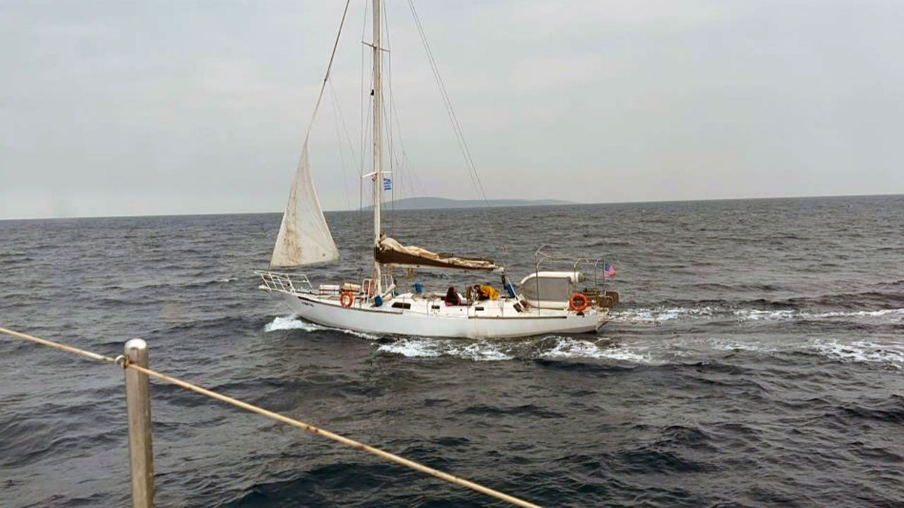 Bodrum'da bir yelkenli teknede 71 düzensiz göçmen yakalandı