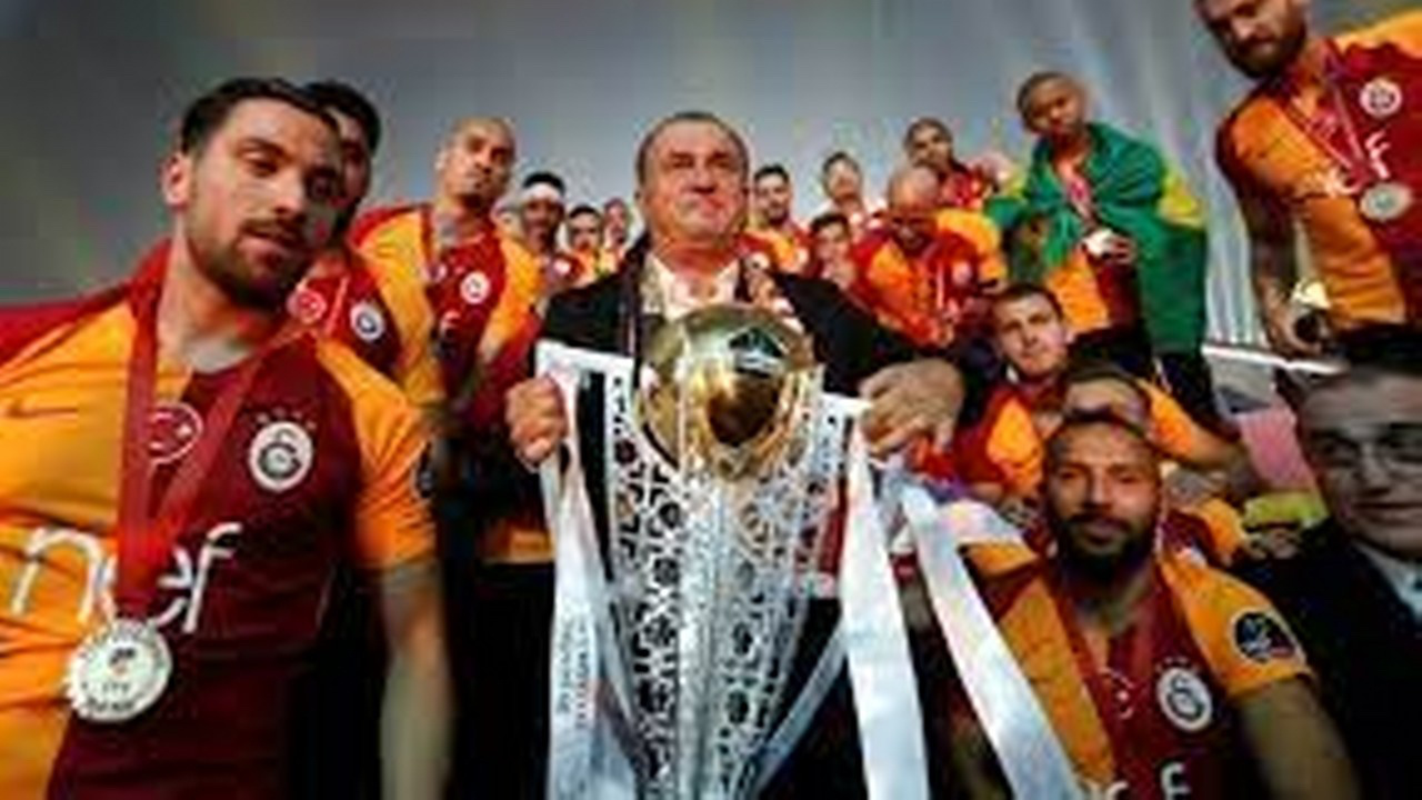 Galatasaray'ın şampiyona olması halinde Süper Lig'de yerli teknik adam geleneği sürecek