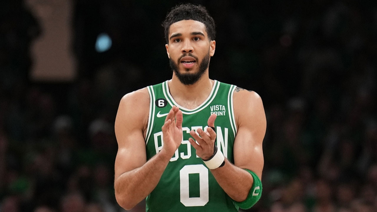 NBA'de Miami Heat'i yenen Celtics, Doğu Konferansı final serisini son maça taşıdı