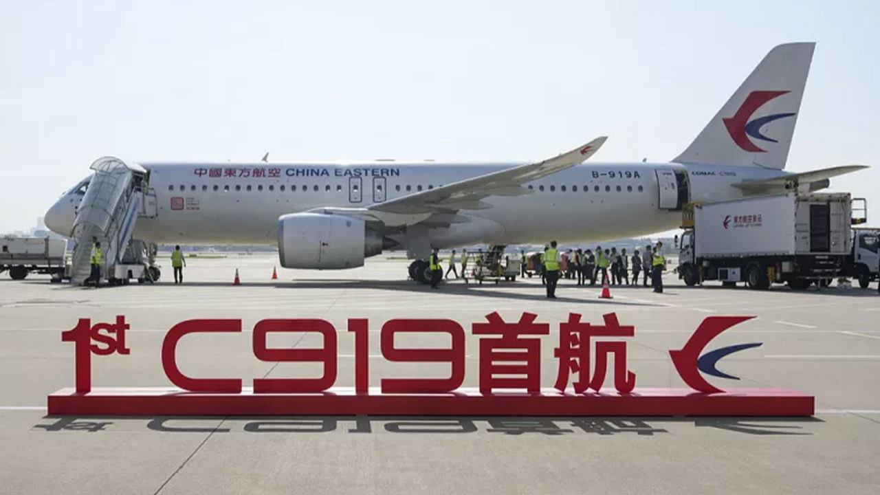 Çin’in ilk yerli yolcu uçağı uçuşunu gerçekleştirdi