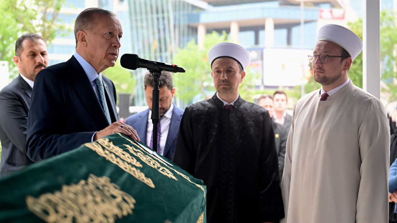 Cumhurbaşkanı Erdoğan, Engin Ardıç'ın cenazesine katıldı