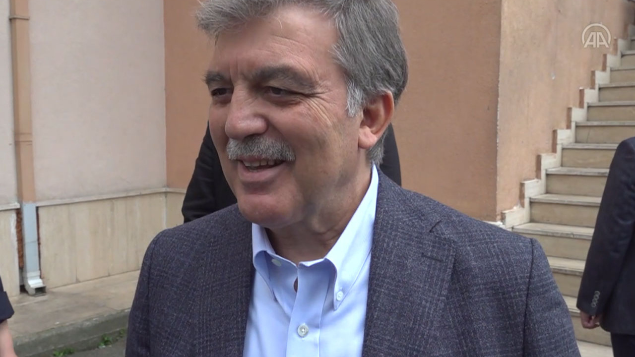 Oyunu kullanan 11. Cumhurbaşkanı Abdullah Gül: Artık memleketin gerçek problemleriyle uğraşma vakti...