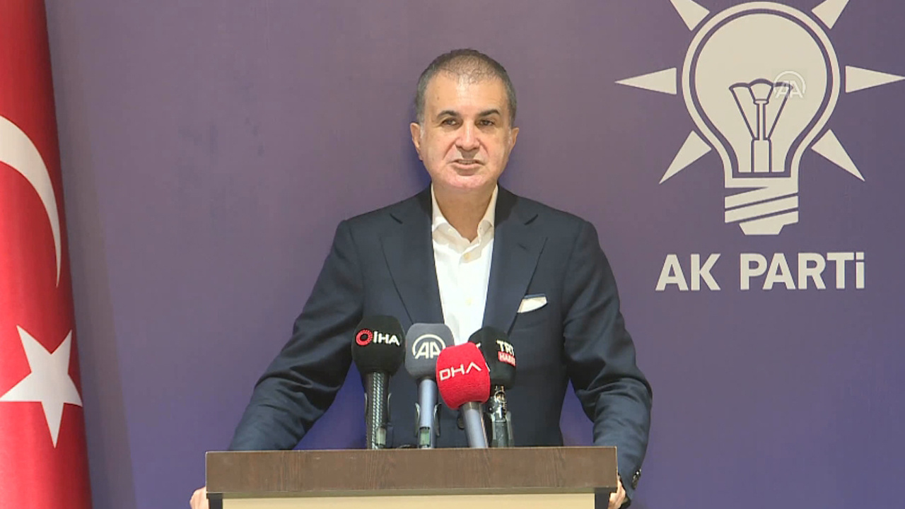 AK Parti'den 'balkon konuşması' açıklaması! "Suyu bulandıran iki belediye başkanı, bu gelenek sizde yok"