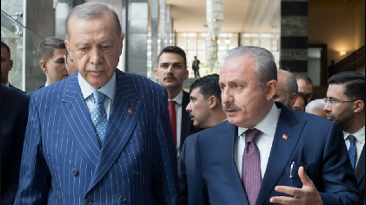 Meclis Başkanı Şentop'tan Cumhurbaşkanı Erdoğan'a tebrik telefonu