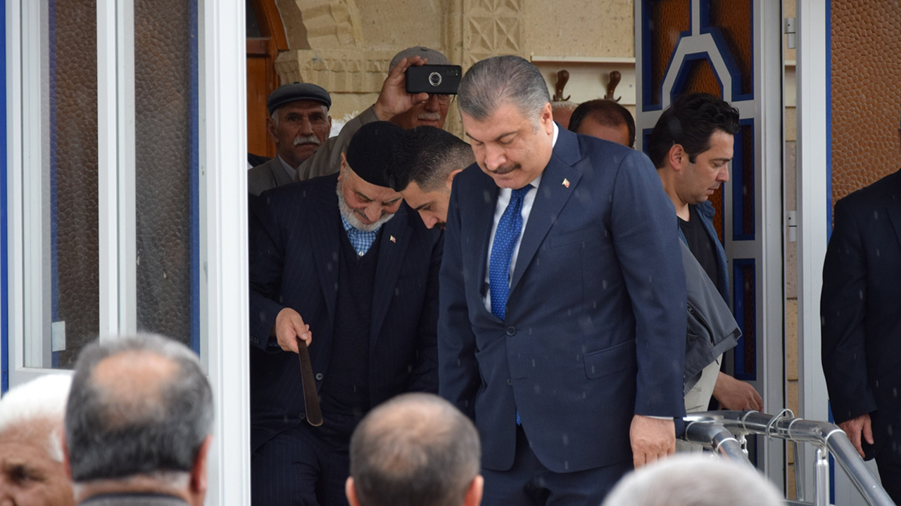 Sağlık Bakanı Fahrettin Koca'nın acı günü! Anneannesi Sultan Yaylalı son yolculuğuna uğurlandı