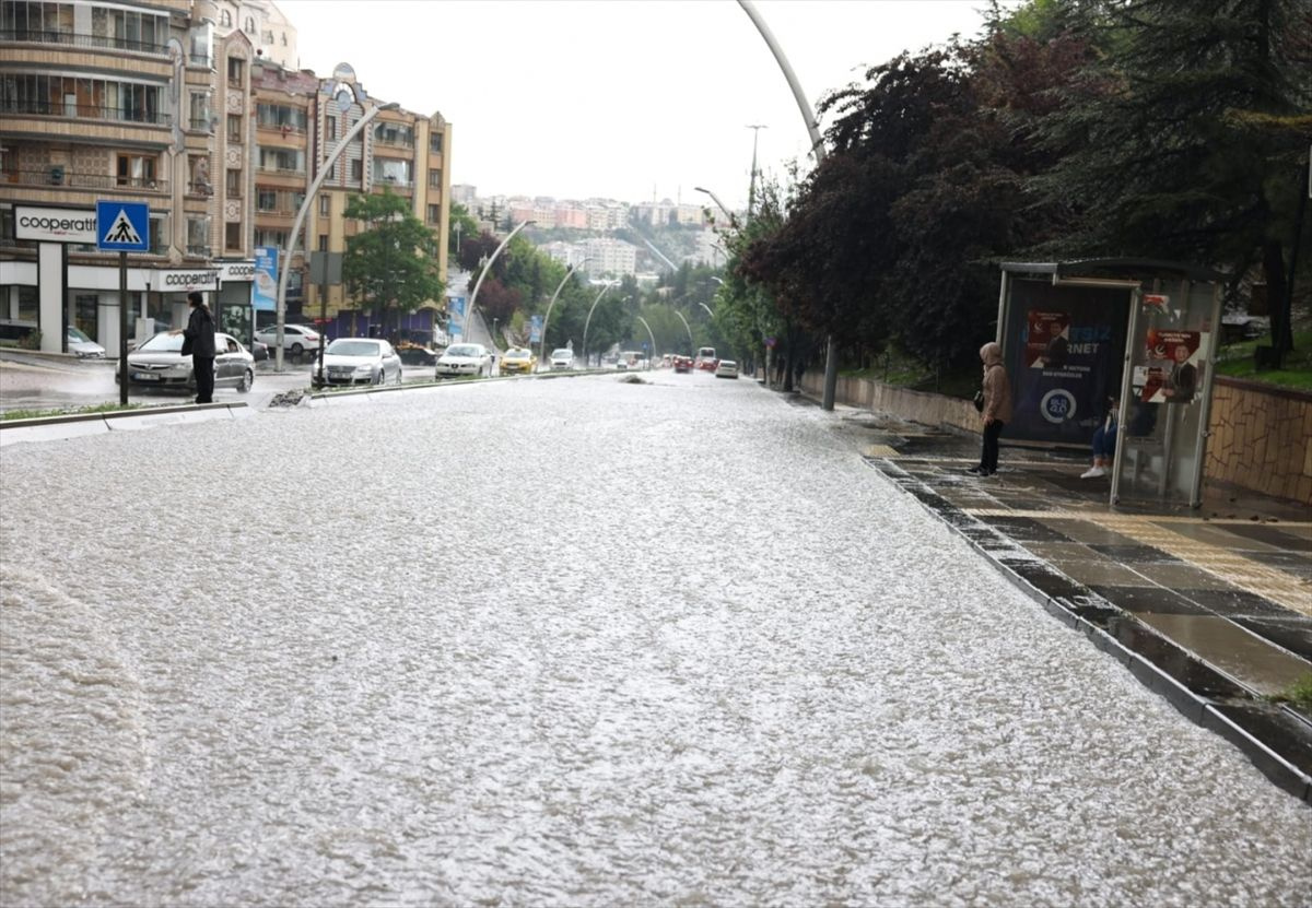 Kuvvetli yağış alarmı! Mansur Yavaş uyardı 'afet düzeyi'nde dedi, izinler iptal edildi