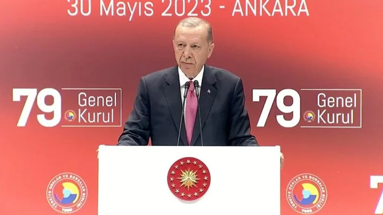 Cumhurbaşkanı Erdoğan'dan vize ve enflasyon mesajı! Muhalefeti hedef aldı: "Millet kumar masasına tekmeyi vurdu"