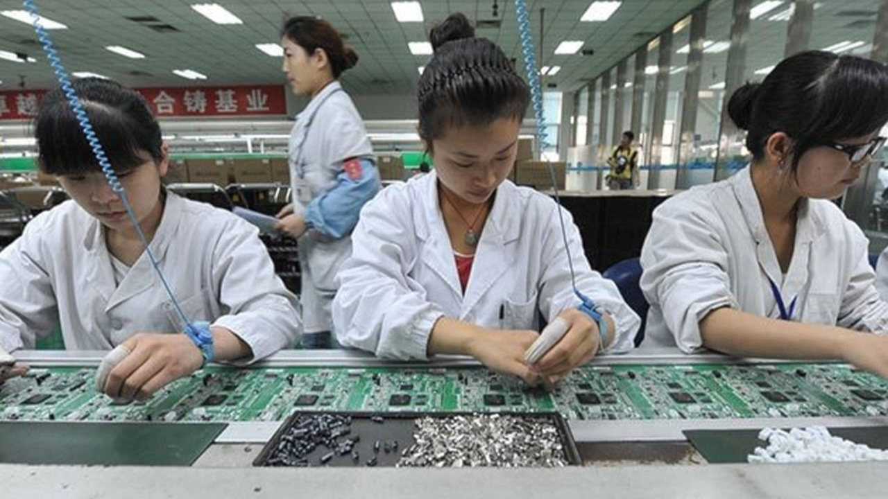 Çin'de imalat sektöründe aktivite Mayıs ayında da daralma işareti verdi
