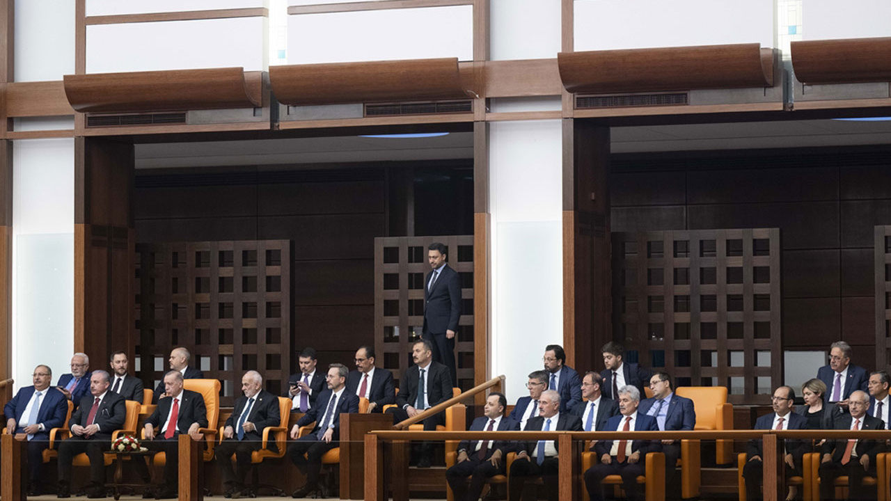 Meclis'te 28. yasama dönemi başladı! Cumhurbaşkanı Erdoğan salona girdi Kemal Kılıçdaroğlu ayağa kalmadı