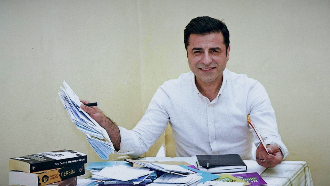 Selahattin Demirtaş'ın cumhurbaşkanı adayı kadın kim? Eski HDP'li Ayhan Bilgen açıkladı...