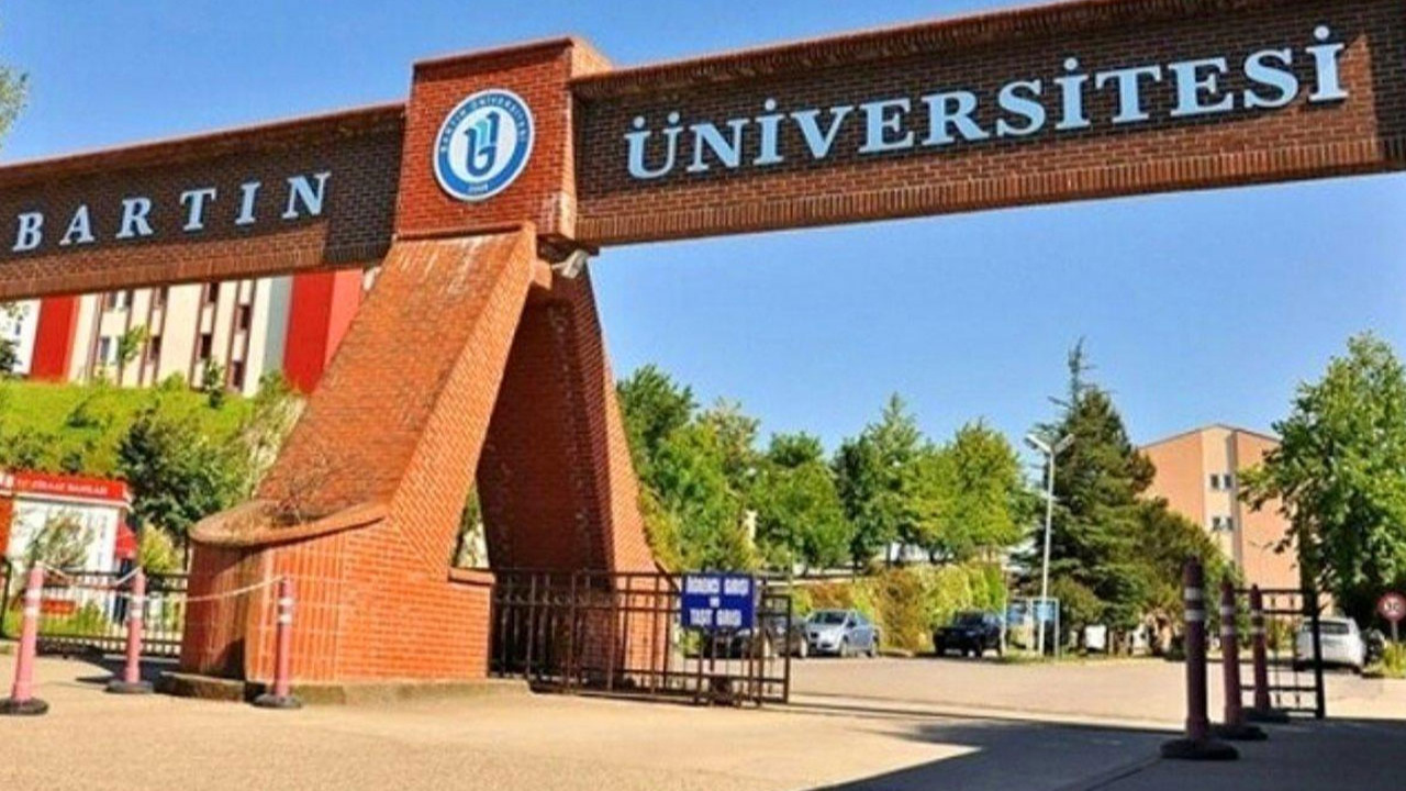 Bartın Üniversitesi, 2 alanda dünyada ilk 300 sıralamasına girdi